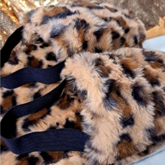Jenni Leopard Print Slippers..put some SWAG in your comfort 😎 MADE FOR MACYS - Picture 11 of 11